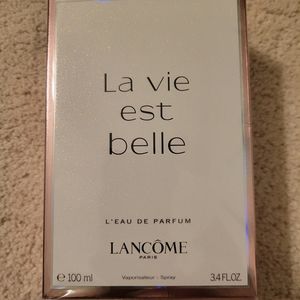 La Vie Est Belle 3.4oz